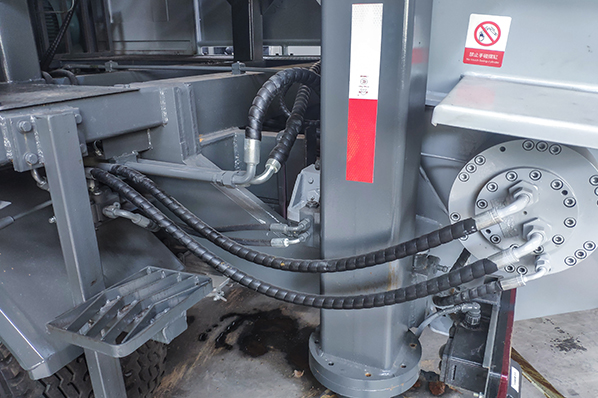 強制式攪拌車載泵 強制式攪拌車載泵